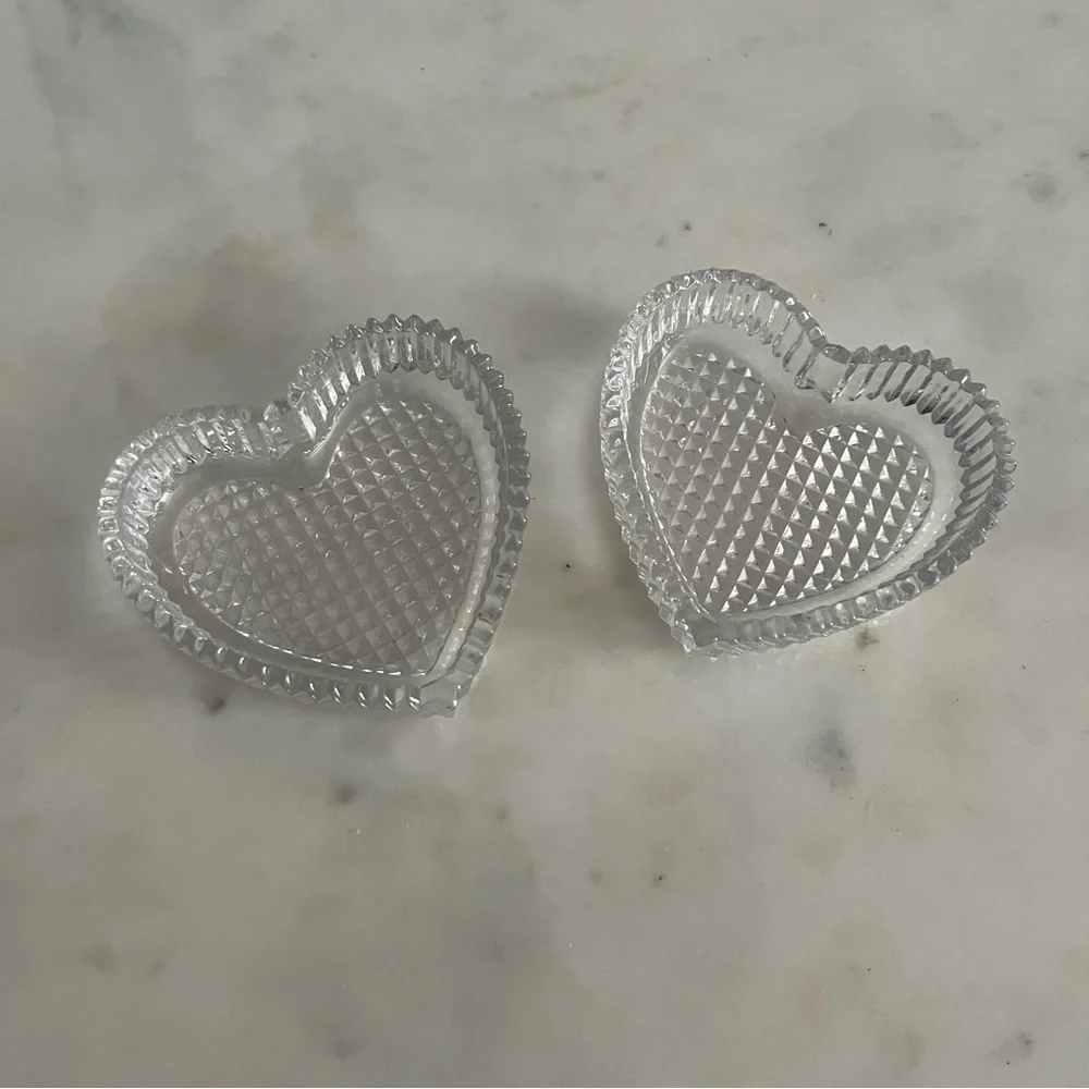 Like 🆕 Crystal heart shaped jewelry trinket box
